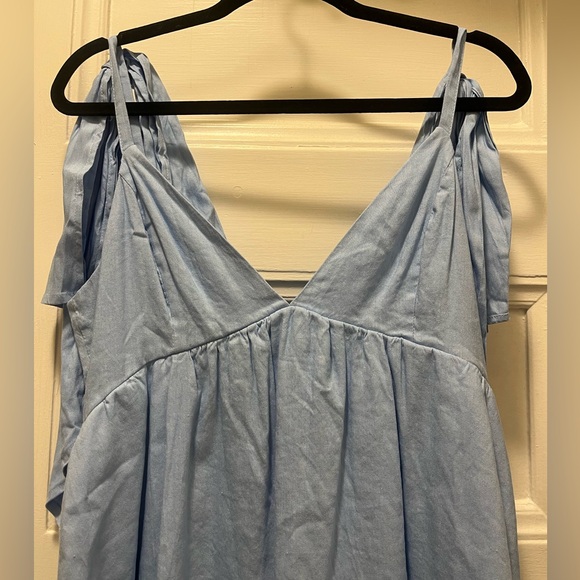 Forever 21 Flowy Mini Dress - Picture 2 of 4